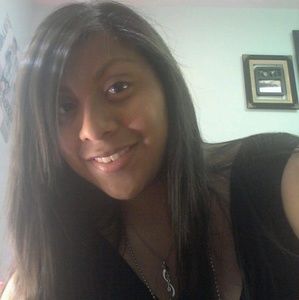 Meet your Posher, Jesenia